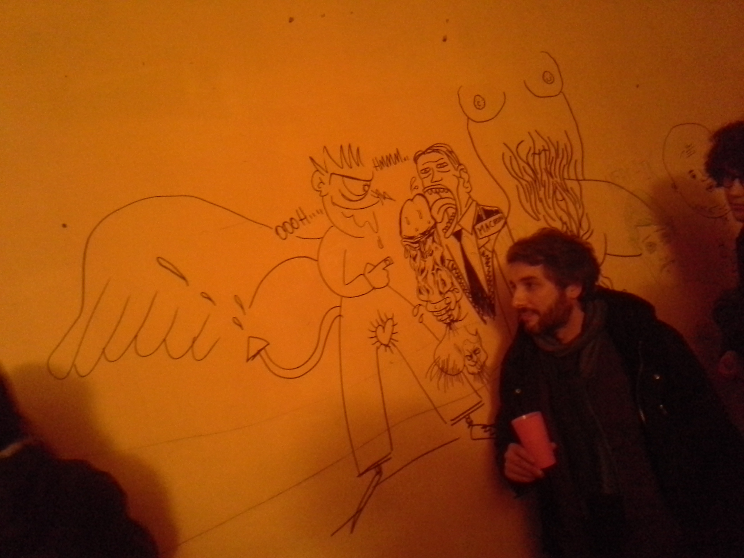 Laurent et une fresque signée Rurik, Laurent et Tomahawk
